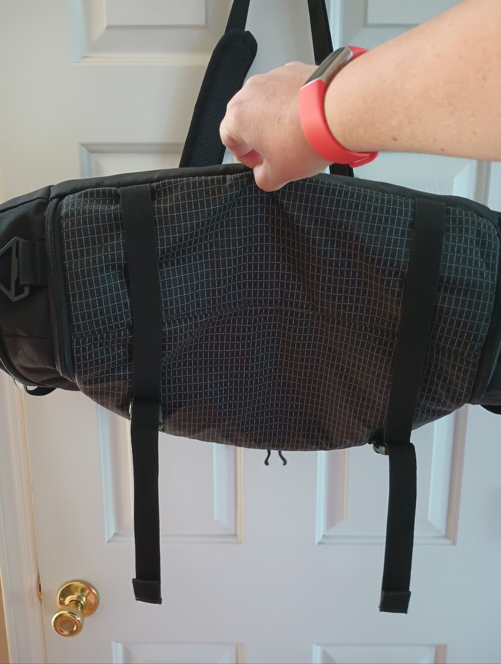 Oakley Link Duffel Bag – Jet Black - Picture 5 of 12